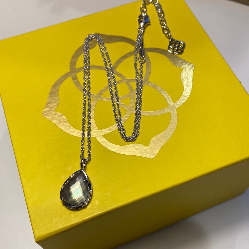 Kendra Scott Kiri necklace